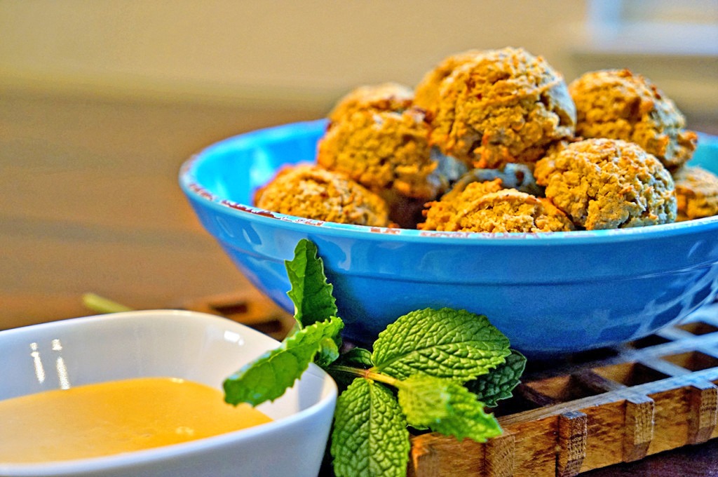 Baked-Saffron-Falafel-with-Orange-Tahini-Sauce1-1024x680