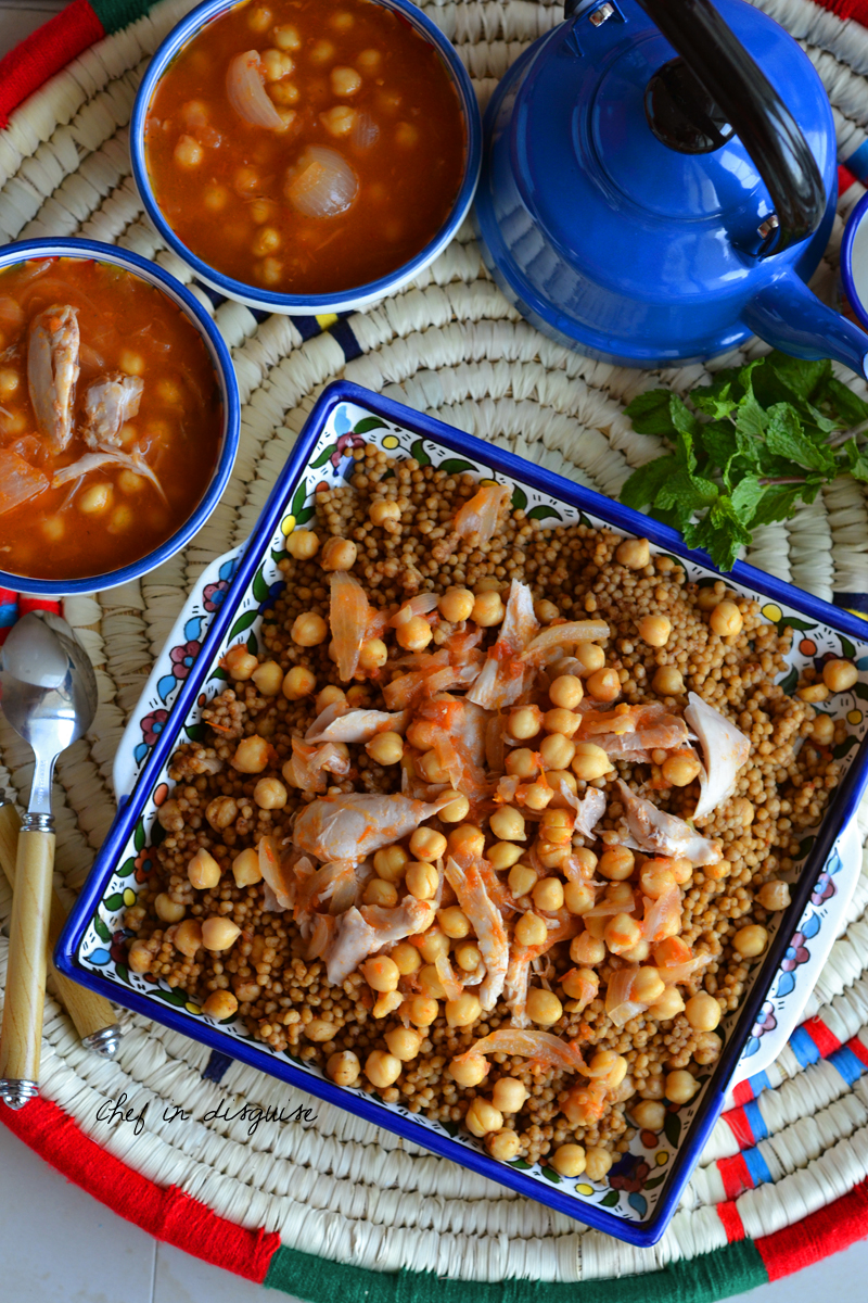 Maftoul with chickpeas and chicken (couscous) 